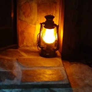 Farmhouse lamp